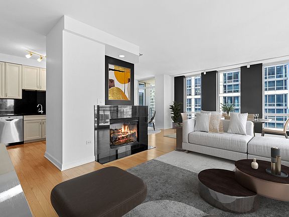 2nd image of 1250 S Michigan Ave APT 2502