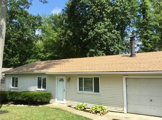 36 Lorrie Ln, Chippewa Lake, OH 44215