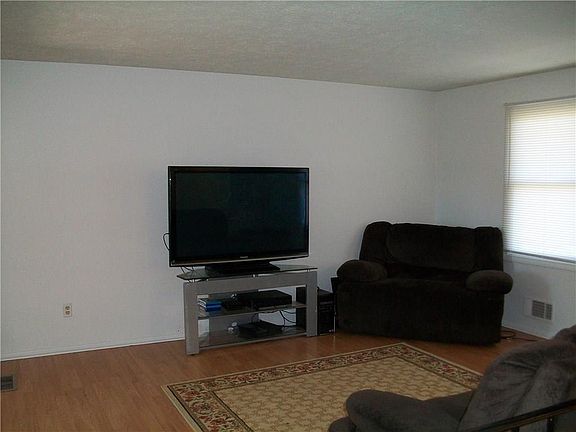 3rd image of 5774 Clover Meadow Ln