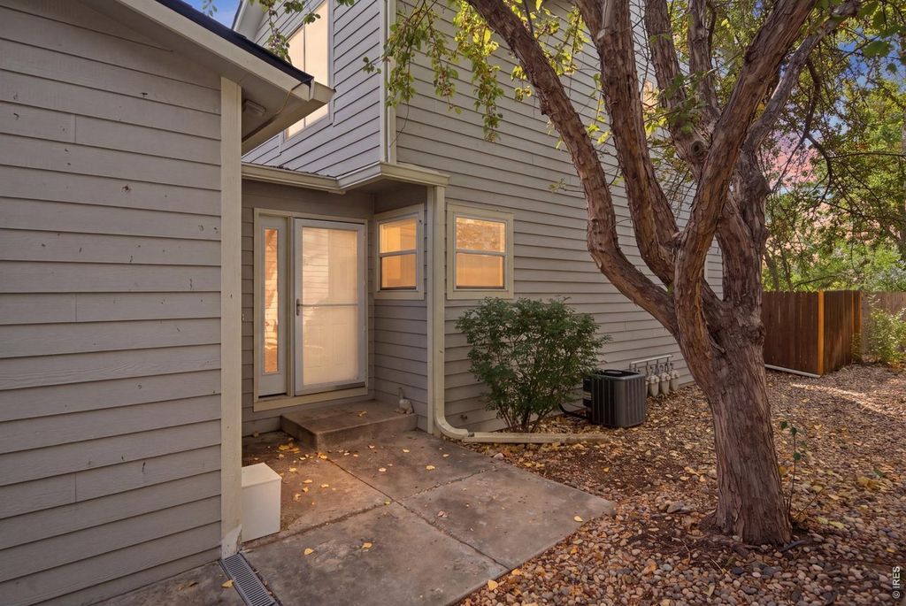2905 Neil Dr #16