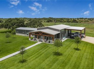 686 Rappold Rd, Yoakum, TX 77995