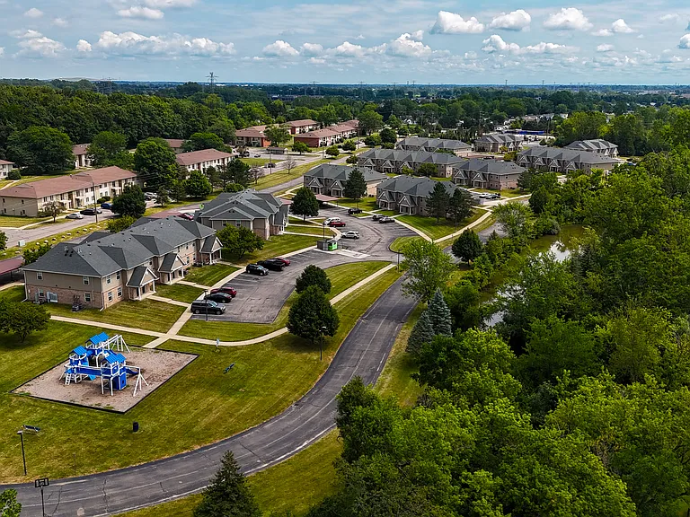 Silver Creek Apartments — Photo 12