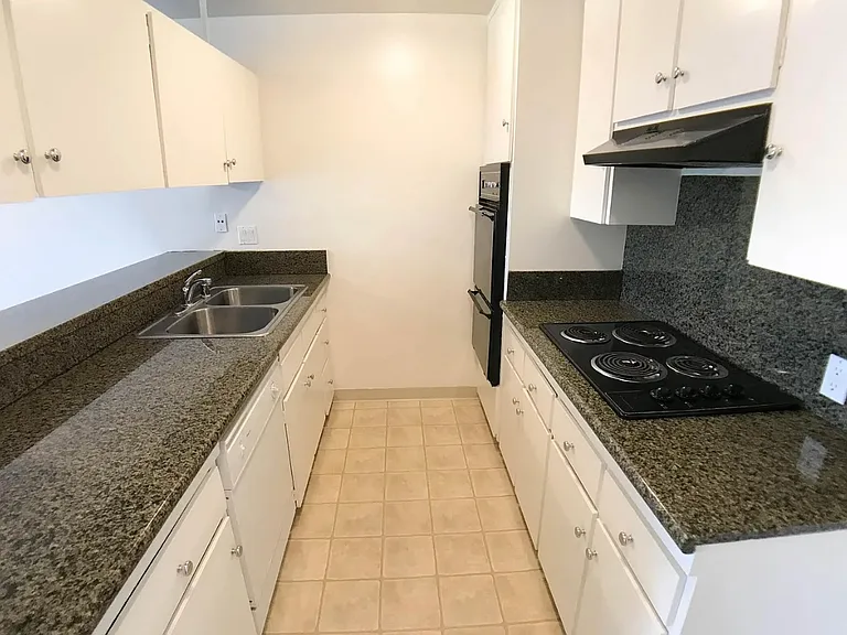 1054 S Bedford St #306 — Photo 8