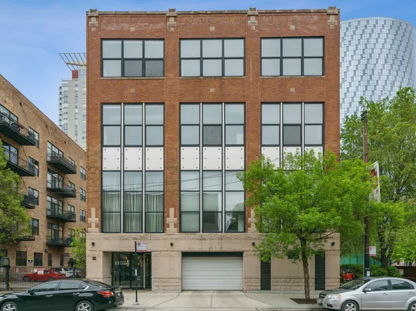 11 N Green St Unit 2D, Chicago, IL 60607