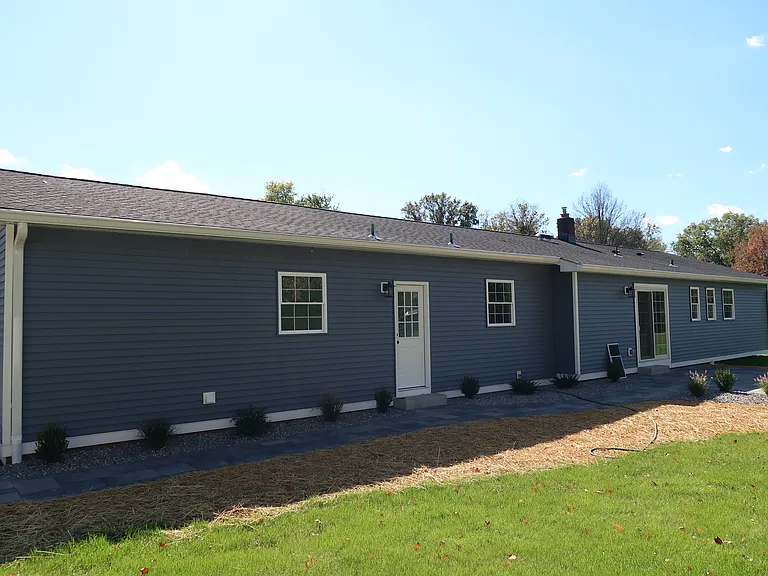 18 Cleef Dr — Photo 7