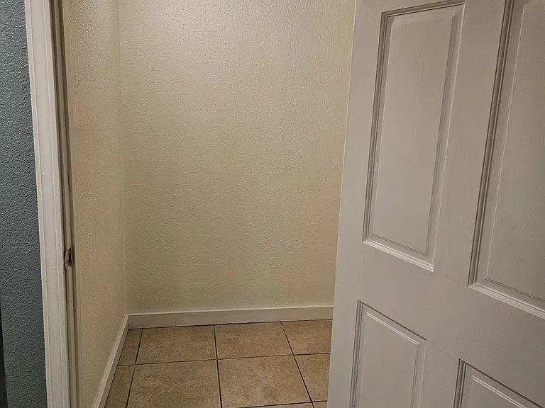 Walk in pantry