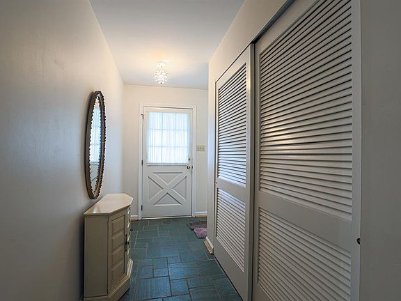4th image of 3831 Dunloe Ave