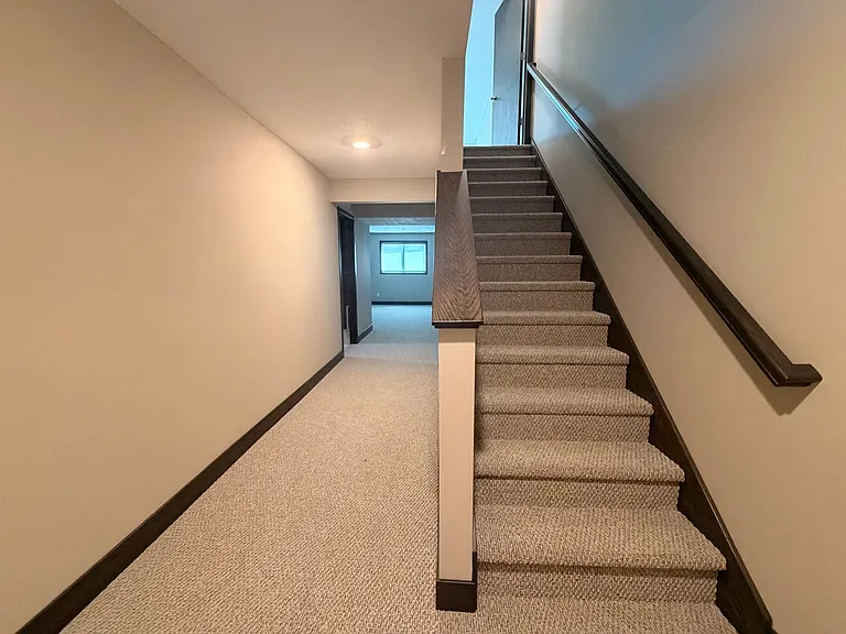 6830 Avalon Dr SE — Photo 10