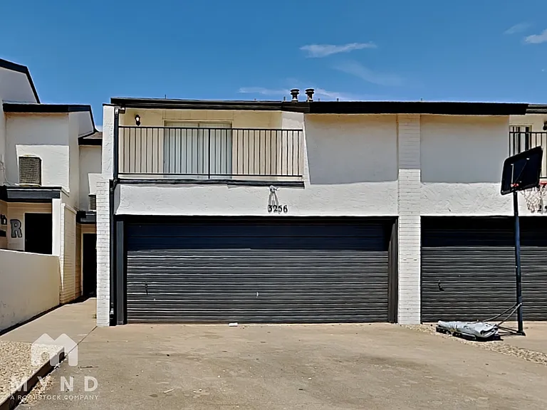 Del Estrado Townhomes — Photo 75