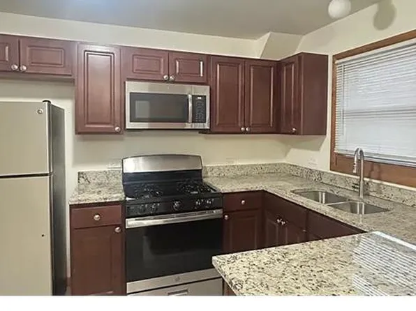 801 E 89th Pl #3B, Chicago, IL 60619