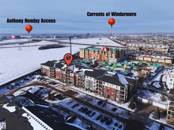 5810 Mullen Pl NW #215, Edmonton, AB T6R 0W3