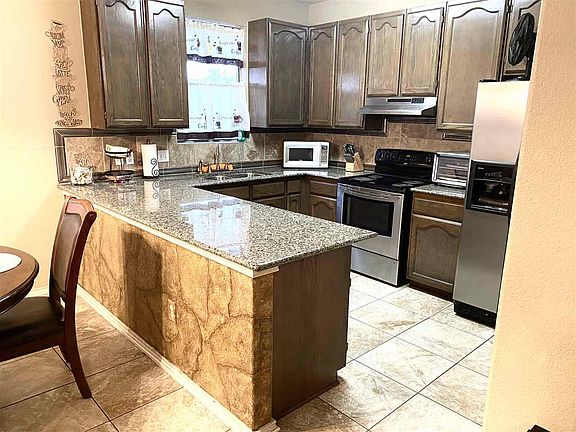 4th image of 9310 Albany Dr Unit 34