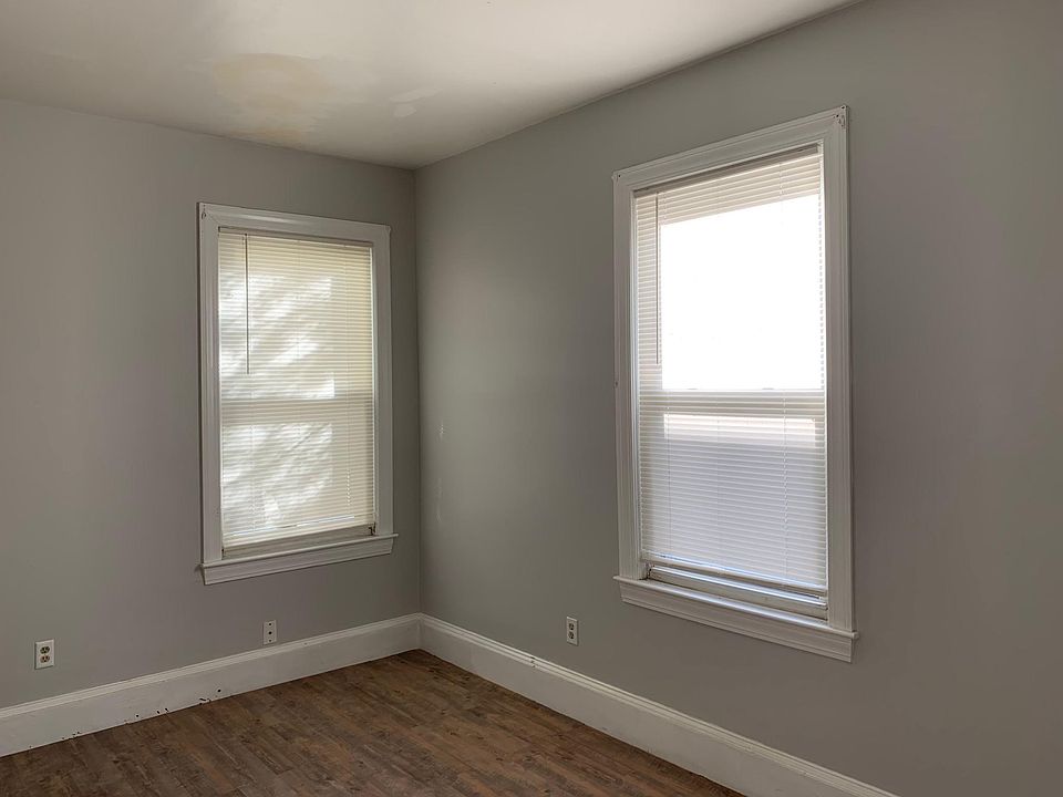2nd image of 134 Main St #2