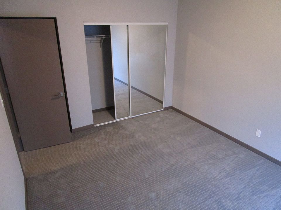 Building Photo 5