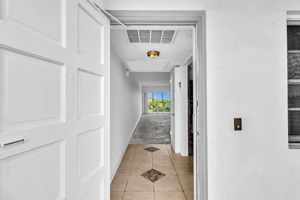 2950 N Palm Aire Drive #607, photo 4