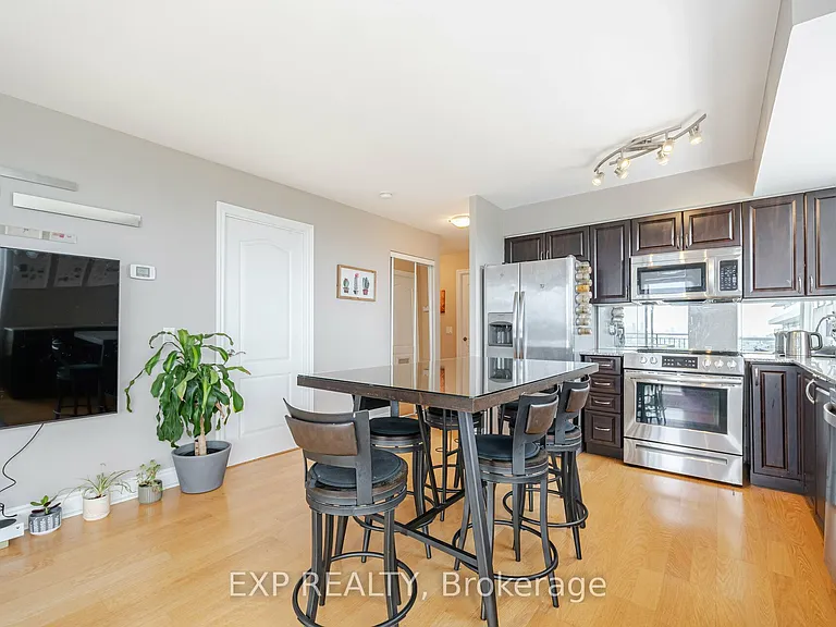 1103 Leslie St #1103 — Photo 8