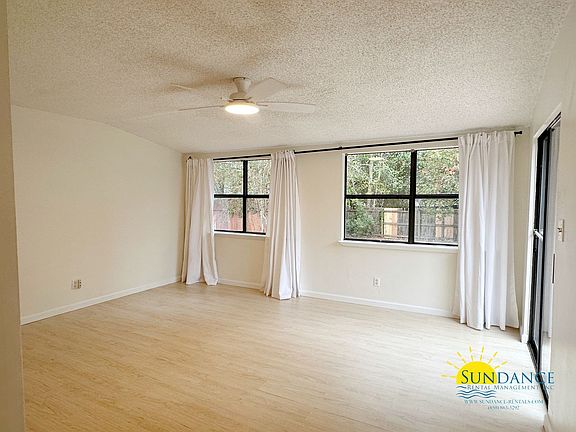 4th image of 2241 Prytania Cir