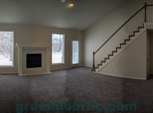 14850 Robinson St #14850, Overland Park, KS 66223