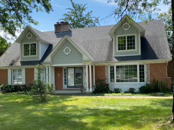 20 Chatham Ln, Oak Brook, IL 60523