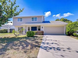 3805 Bell Grande Dr, Valrico, FL 33596