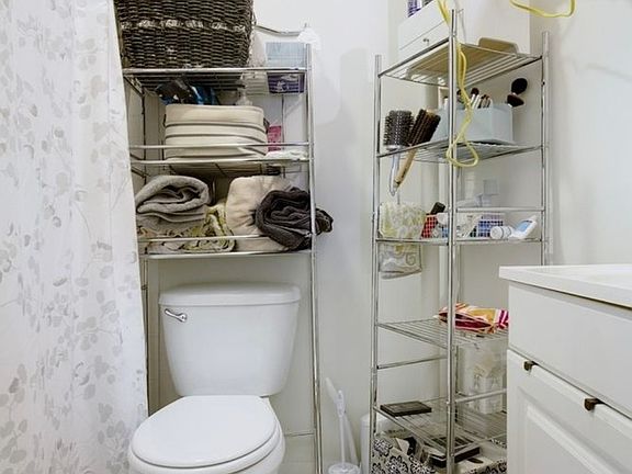 4th image of 304 E 83rd St APT 3A