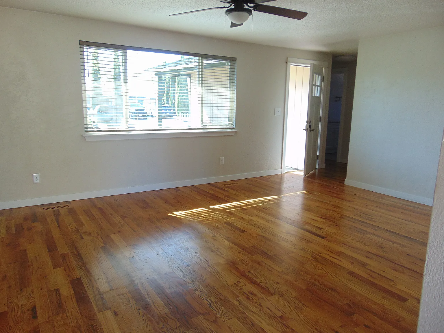 3 bed, 1610 sqft, $1,750 — Photo 4