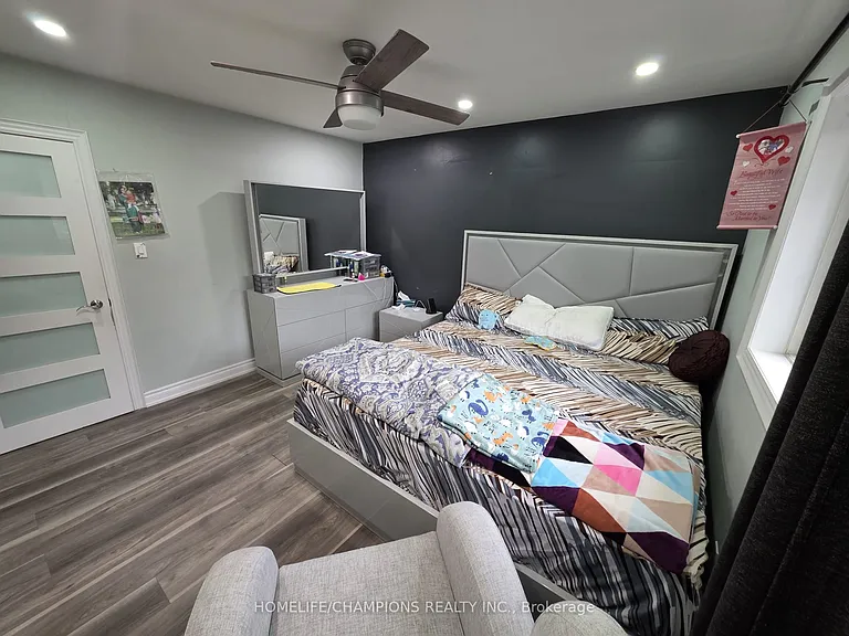 701 N Brimorton Dr NE — Photo 17