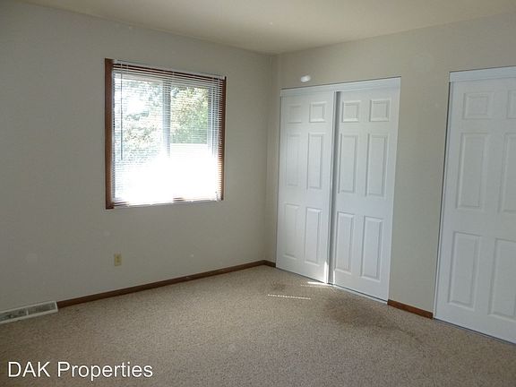 4th image of N114W15556 Sylvan Cir APT 9