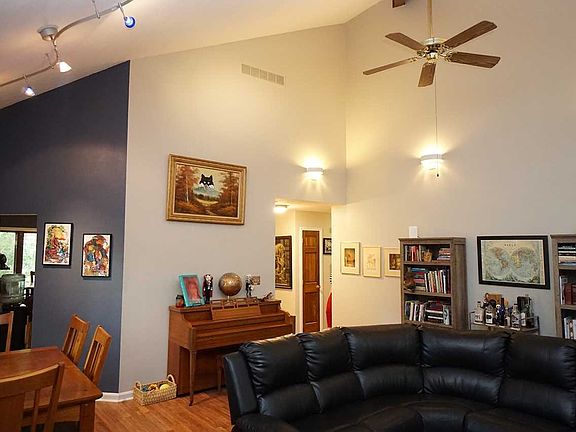 2nd image of 12809 Bataan Ln