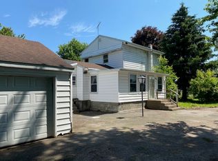 2726 Murdock Rd, Medina, NY 14103