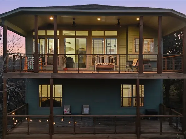 1211 Sherwood Dr, Canyon Lake, TX 78133