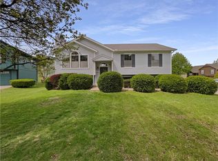 945 SW Daney Cir, Lees Summit, MO 64081