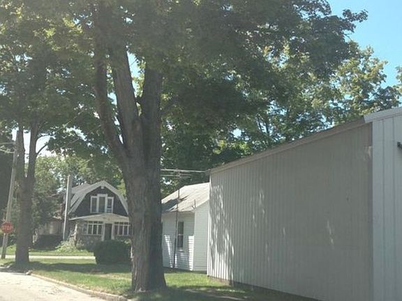 2nd image of 299 E Marion Ave