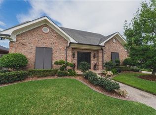 3625 Tolmas Dr, Metairie, LA 70002