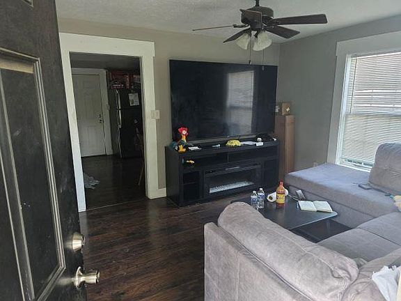 2nd image of 212 Cherry Way