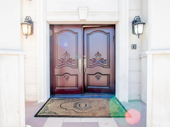 4094 Ocean Avenue image 3 of 44