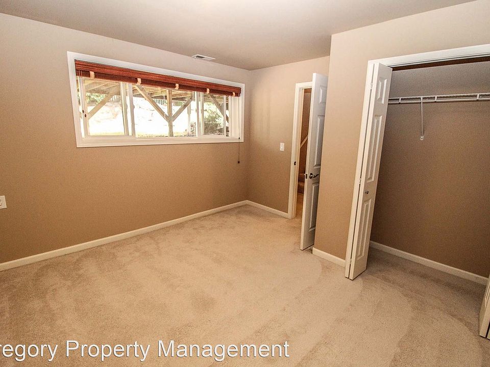 1st image of 11616 NE 135th St