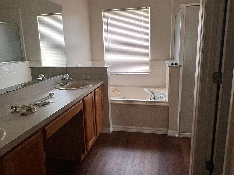 1739 Nestlewood Trl — Photo 13