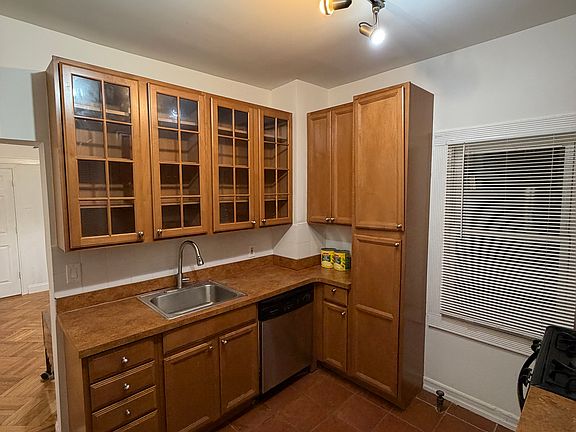 2nd image of 10555 130th St