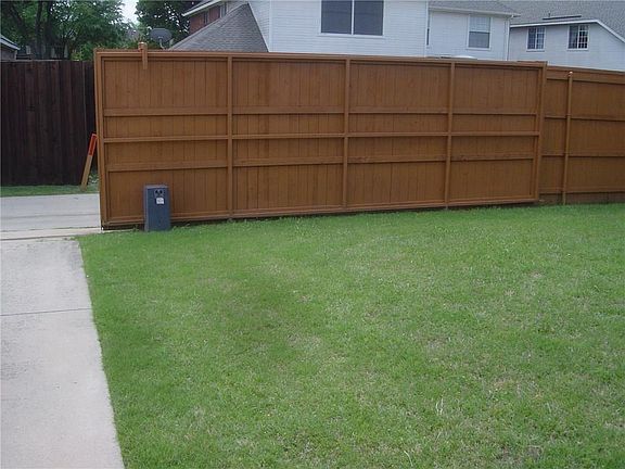 2nd image of 4404 Jenkins Dr