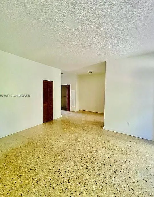 Studio, 1.0 bath, $1,800 — Photo 3