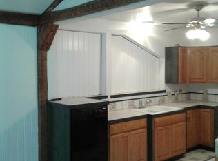 221 Fair Oaks Dr, Weirton, WV 26062