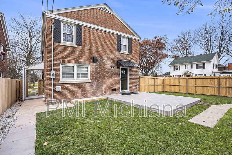3 bed, 2.5 bath, 1680 sqft, $3,600 — Photo 3