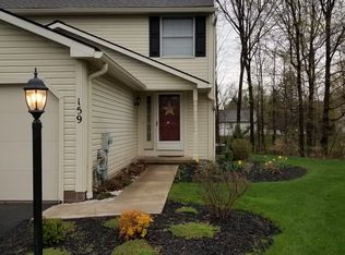 159 Courtshire Ln, Penfield, NY 14526