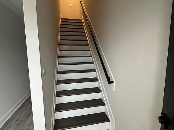 3rd image of 2100 N Kali Ln #B