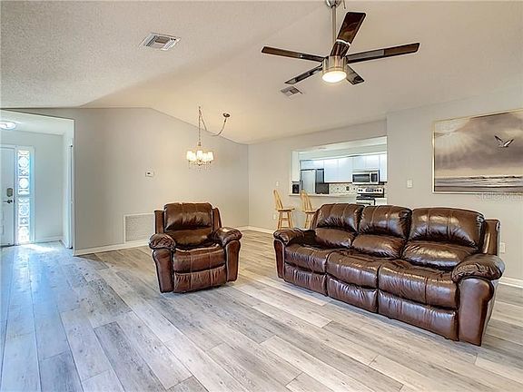 3rd image of 1954 Magnolia Cir #54A