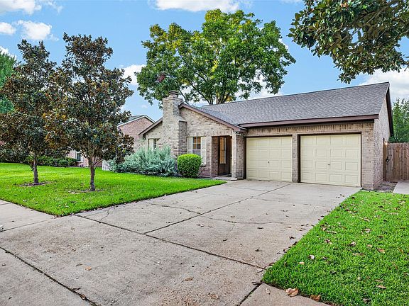 5th image of 3107 Pecan Point Dr