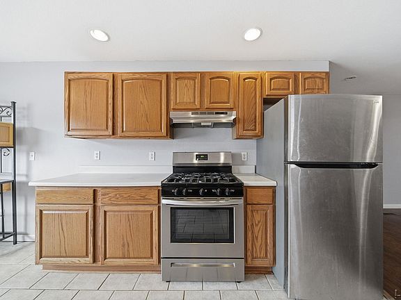 5th image of 106 N Talbot St