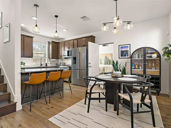 1402 Singleton Ave #B, Austin, TX 78702