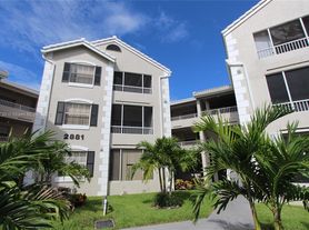 2881 N Oakland Forest Dr